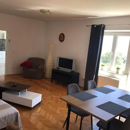 Apartment-moonblume * Orasac