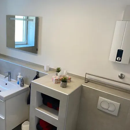 Apartment-moonblume